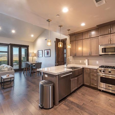 Blackstone Luxury 2Br, Walk To Skiing At Cabriolet, Mountain View, Shared Pool And Hot Tub, Gym Парк Сити Екстериор снимка